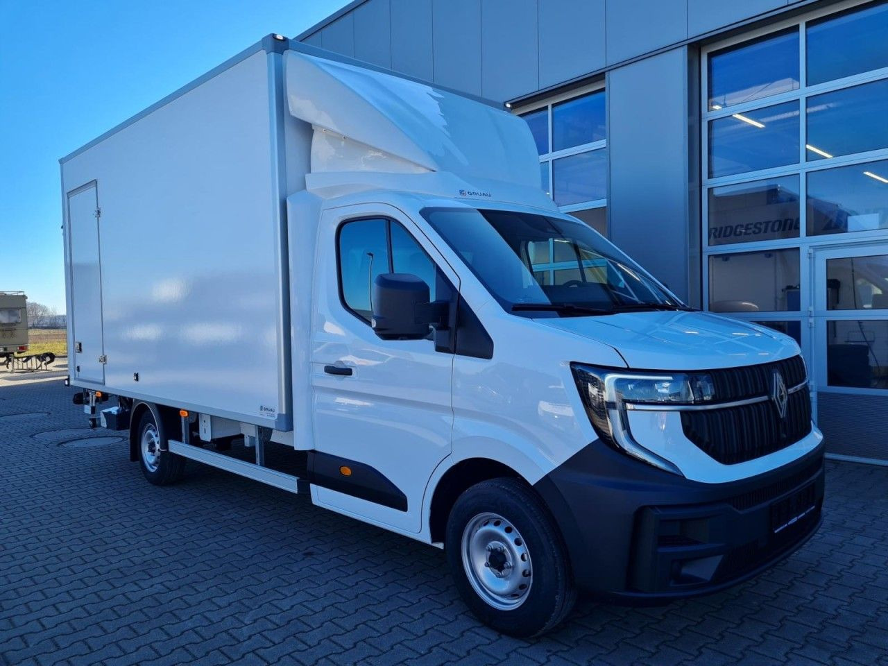 Renault Master 35 New Möbel Koffer LBW KLIMA TEMPOMAT - شاحنة بصندوق مغلق: صورة 3 Renault Master 35 New Möbel Koffer LBW KLIMA TEMPOMAT - شاحنة بصندوق مغلق: صورة 3