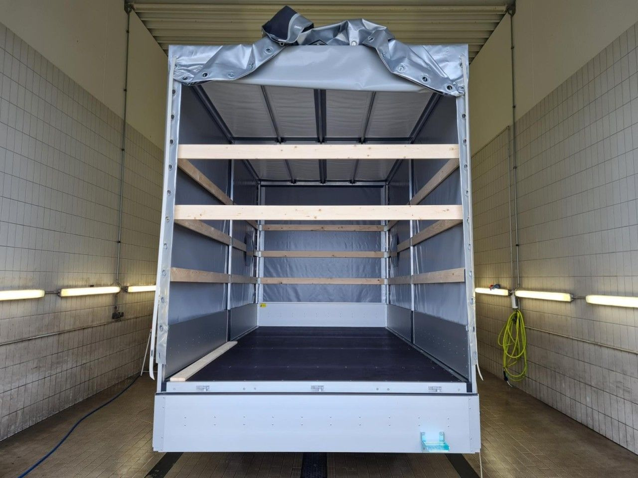 Renault Master 35 New Pritsche Plane 10 Paletten PDC TEM - شاحنة مغلقة بستائر جانبية: صورة 5 Renault Master 35 New Pritsche Plane 10 Paletten PDC TEM - شاحنة مغلقة بستائر جانبية: صورة 5