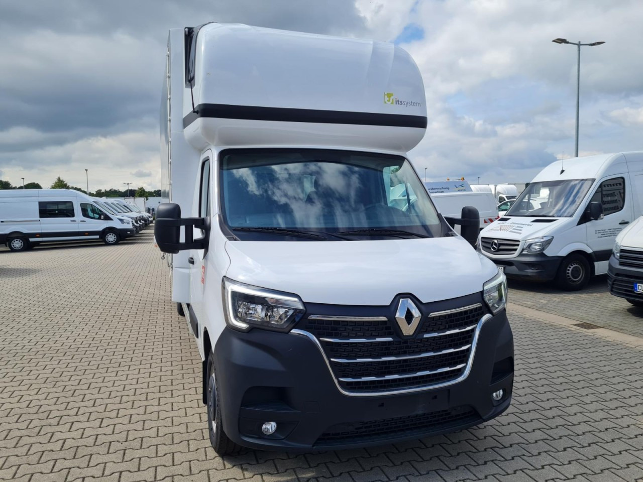 Renault Master 35 Pritsche Schiebe Plane Schlafkab. STHZ - شاحنة مغلقة بستائر جانبية: صورة 2 Renault Master 35 Pritsche Schiebe Plane Schlafkab. STHZ - شاحنة مغلقة بستائر جانبية: صورة 2