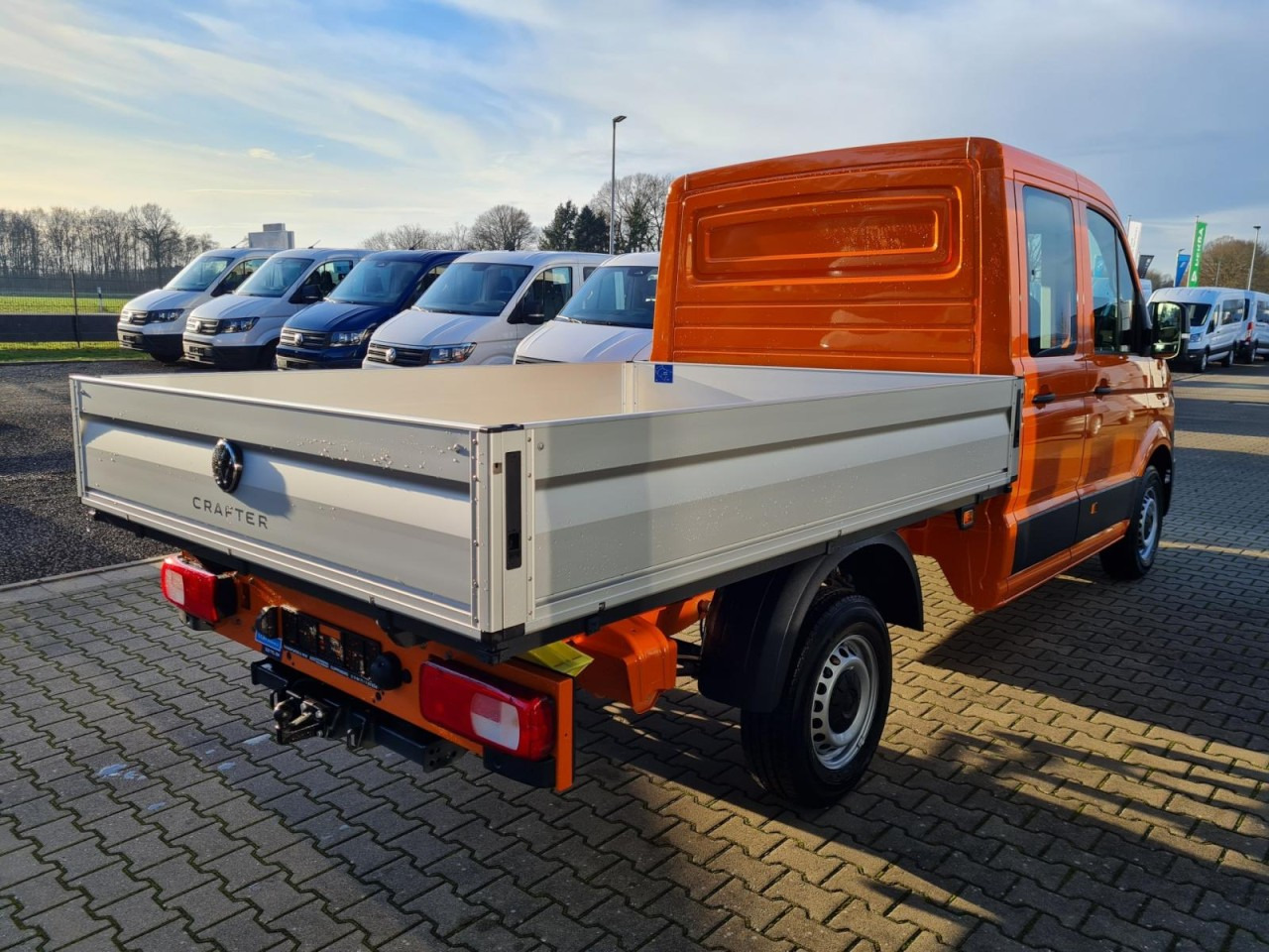 Volkswagen Crafter 35 Doka 7-Sitze MR AHK KLIMA PDC TEMPOMAT - شاحنة توصيل مفتوحة, الشاحنات الصغيرة كابينة مزدوجة: صورة 4 Volkswagen Crafter 35 Doka 7-Sitze MR AHK KLIMA PDC TEMPOMAT - شاحنة توصيل مفتوحة, الشاحنات الصغيرة كابينة مزدوجة: صورة 4
