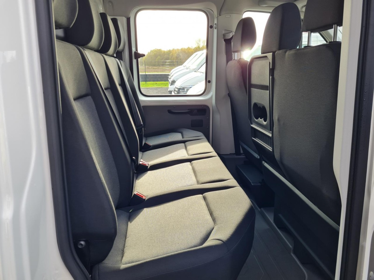 Volkswagen Crafter 35 Doka TDI L4 lang KLIMA TEMPOMAT - شاحنة توصيل مفتوحة, الشاحنات الصغيرة كابينة مزدوجة: صورة 4 Volkswagen Crafter 35 Doka TDI L4 lang KLIMA TEMPOMAT - شاحنة توصيل مفتوحة, الشاحنات الصغيرة كابينة مزدوجة: صورة 4