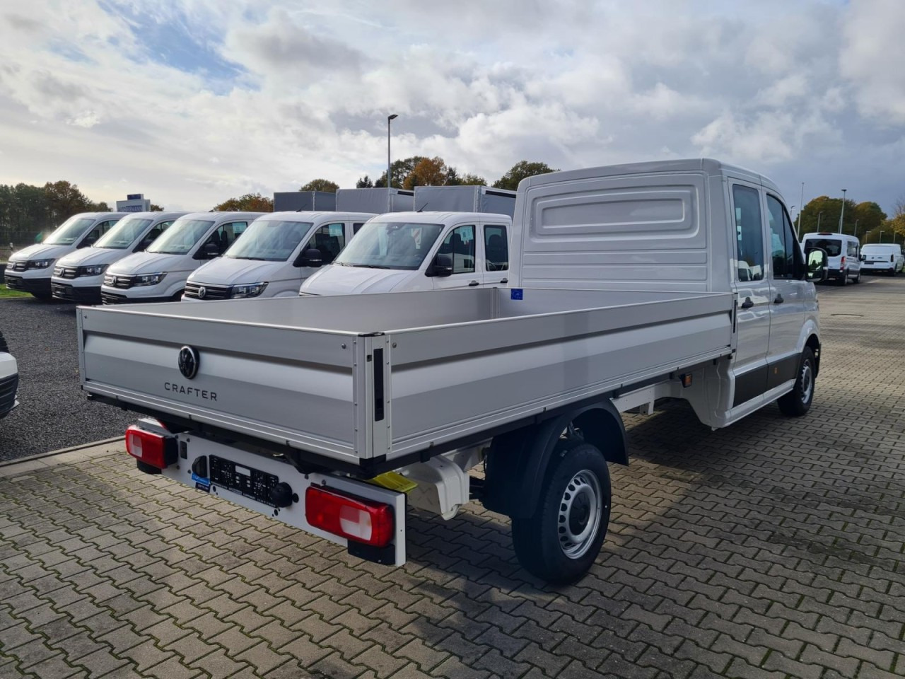 Volkswagen Crafter 35 Doka TDI L4 lang KLIMA TEMPOMAT - شاحنة توصيل مفتوحة, الشاحنات الصغيرة كابينة مزدوجة: صورة 5 Volkswagen Crafter 35 Doka TDI L4 lang KLIMA TEMPOMAT - شاحنة توصيل مفتوحة, الشاحنات الصغيرة كابينة مزدوجة: صورة 5