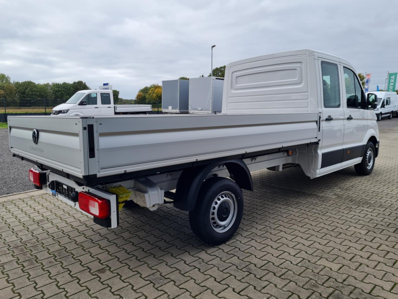 Volkswagen Crafter 35 Doka TDI Pritsche lang L4 KLIMA TEMPOMAT - شاحنة توصيل مفتوحة, الشاحنات الصغيرة كابينة مزدوجة: صورة 4 Volkswagen Crafter 35 Doka TDI Pritsche lang L4 KLIMA TEMPOMAT - شاحنة توصيل مفتوحة, الشاحنات الصغيرة كابينة مزدوجة: صورة 4