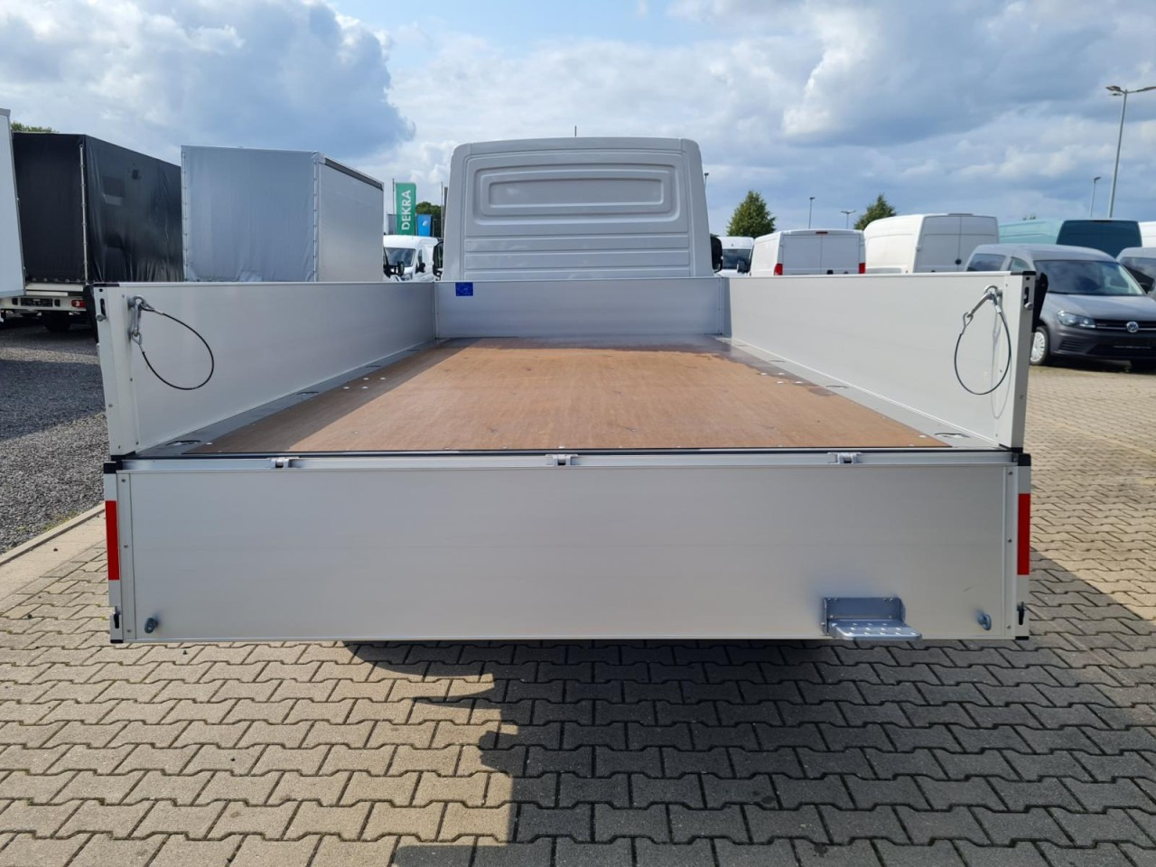 Volkswagen Crafter 35 Pritsche TDi L4 lang KLIMA TEMPOMAT - شاحنة توصيل مفتوحة: صورة 5 Volkswagen Crafter 35 Pritsche TDi L4 lang KLIMA TEMPOMAT - شاحنة توصيل مفتوحة: صورة 5
