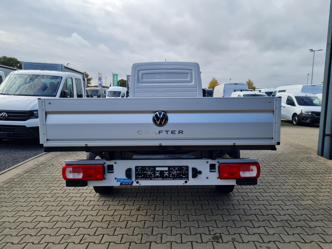 Volkswagen Crafter 35 Pritsche Tdi LR L4 KLIMA TEMPOMAT - شاحنة توصيل مفتوحة: صورة 5 Volkswagen Crafter 35 Pritsche Tdi LR L4 KLIMA TEMPOMAT - شاحنة توصيل مفتوحة: صورة 5