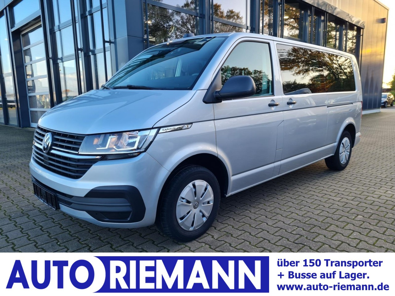 Volkswagen T6.1 Caravelle TDI lang 9 Sitzer 2 Schiebetüren Trendl. - حافلة صغيرة, ميكروباص: صورة 1 Volkswagen T6.1 Caravelle TDI lang 9 Sitzer 2 Schiebetüren Trendl. - حافلة صغيرة, ميكروباص: صورة 1