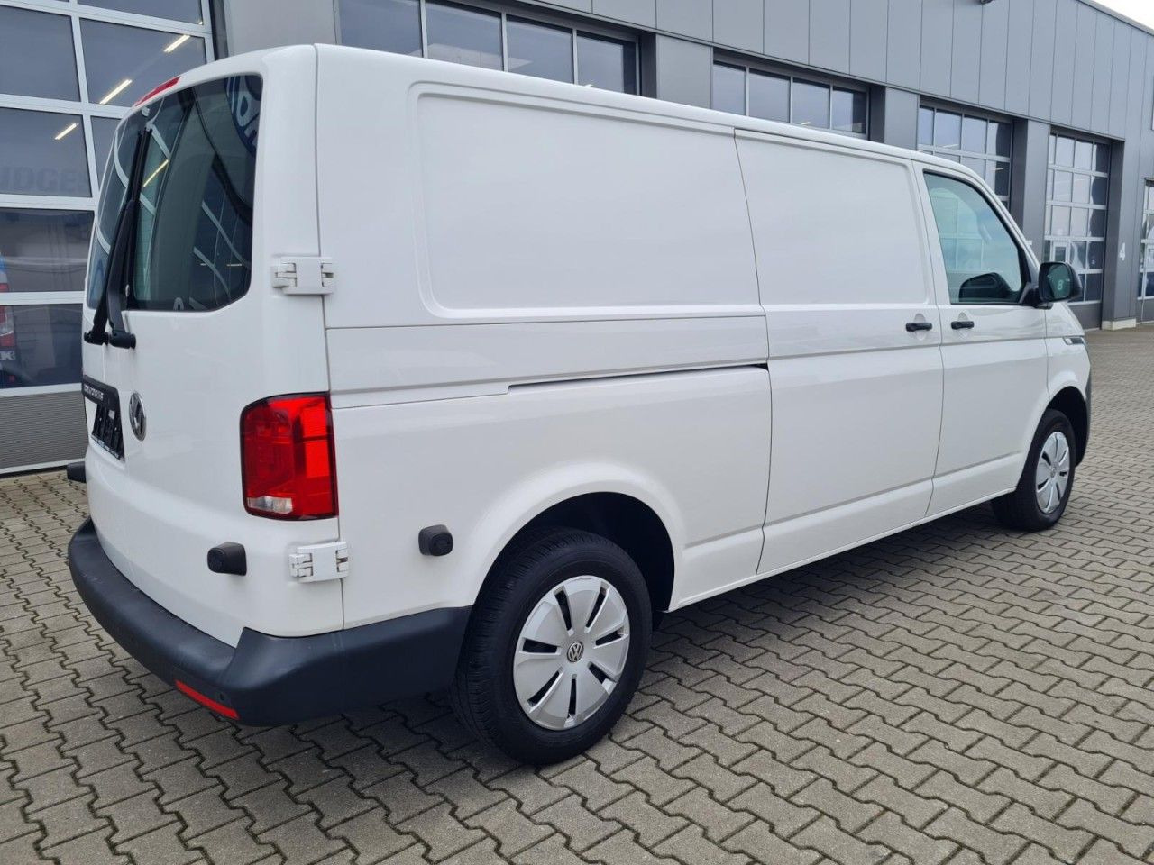 Volkswagen T6.1 Kasten lang Flügeltüren KLIMA KOMFORT PDC - فان المدمجة: صورة 4 Volkswagen T6.1 Kasten lang Flügeltüren KLIMA KOMFORT PDC - فان المدمجة: صورة 4