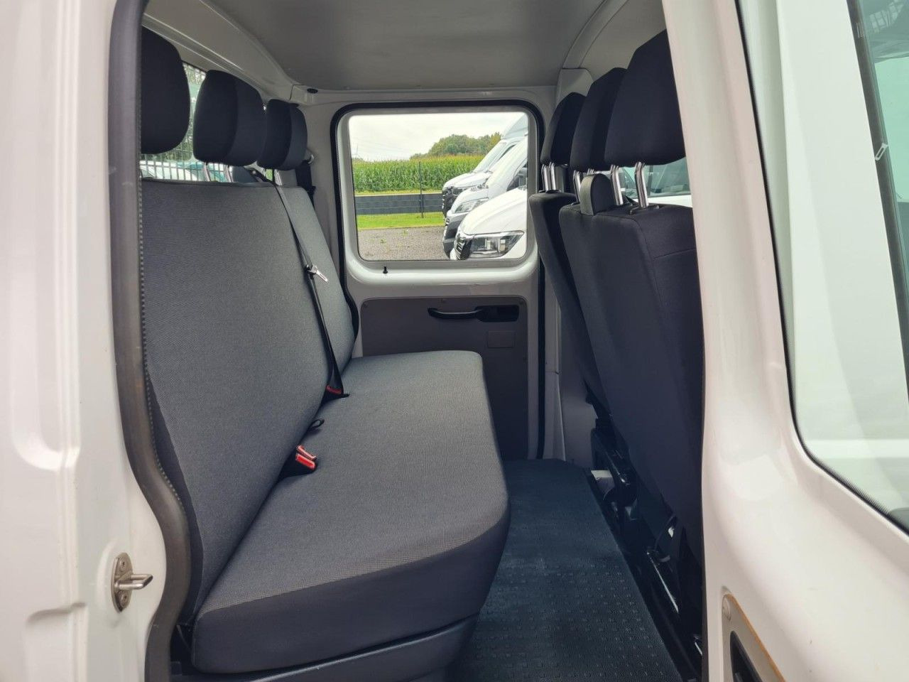 Volkswagen T6 Doka TDI LR AHK Leiterträger Klima STANDHEIZ - شاحنة توصيل مفتوحة: صورة 4 Volkswagen T6 Doka TDI LR AHK Leiterträger Klima STANDHEIZ - شاحنة توصيل مفتوحة: صورة 4