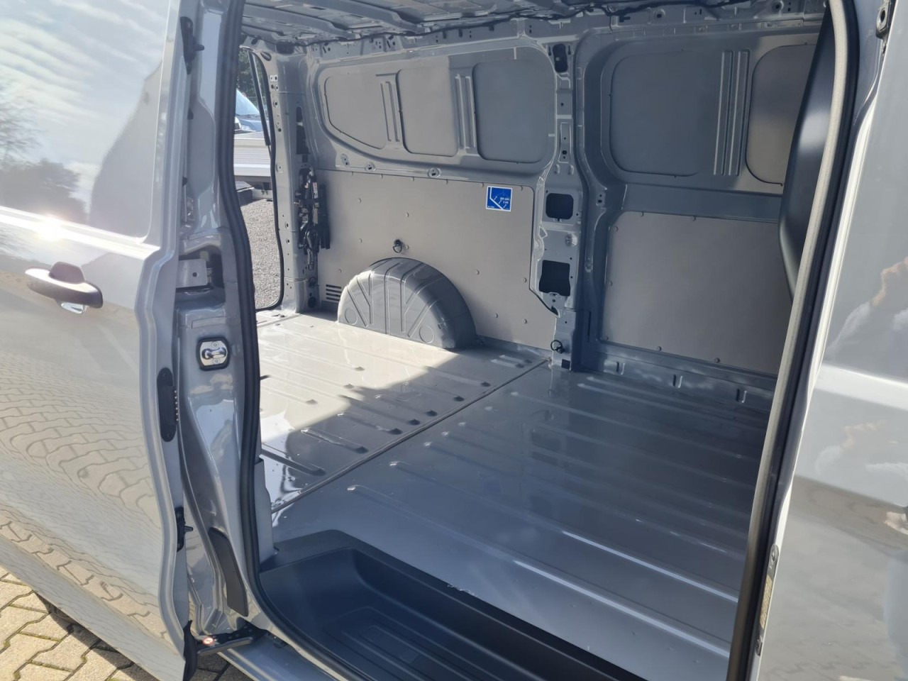 فان المدمجة Volkswagen T7 Transporter Kasten TDi AG L2 AHK KLIMA KAMERA LED: صورة 17