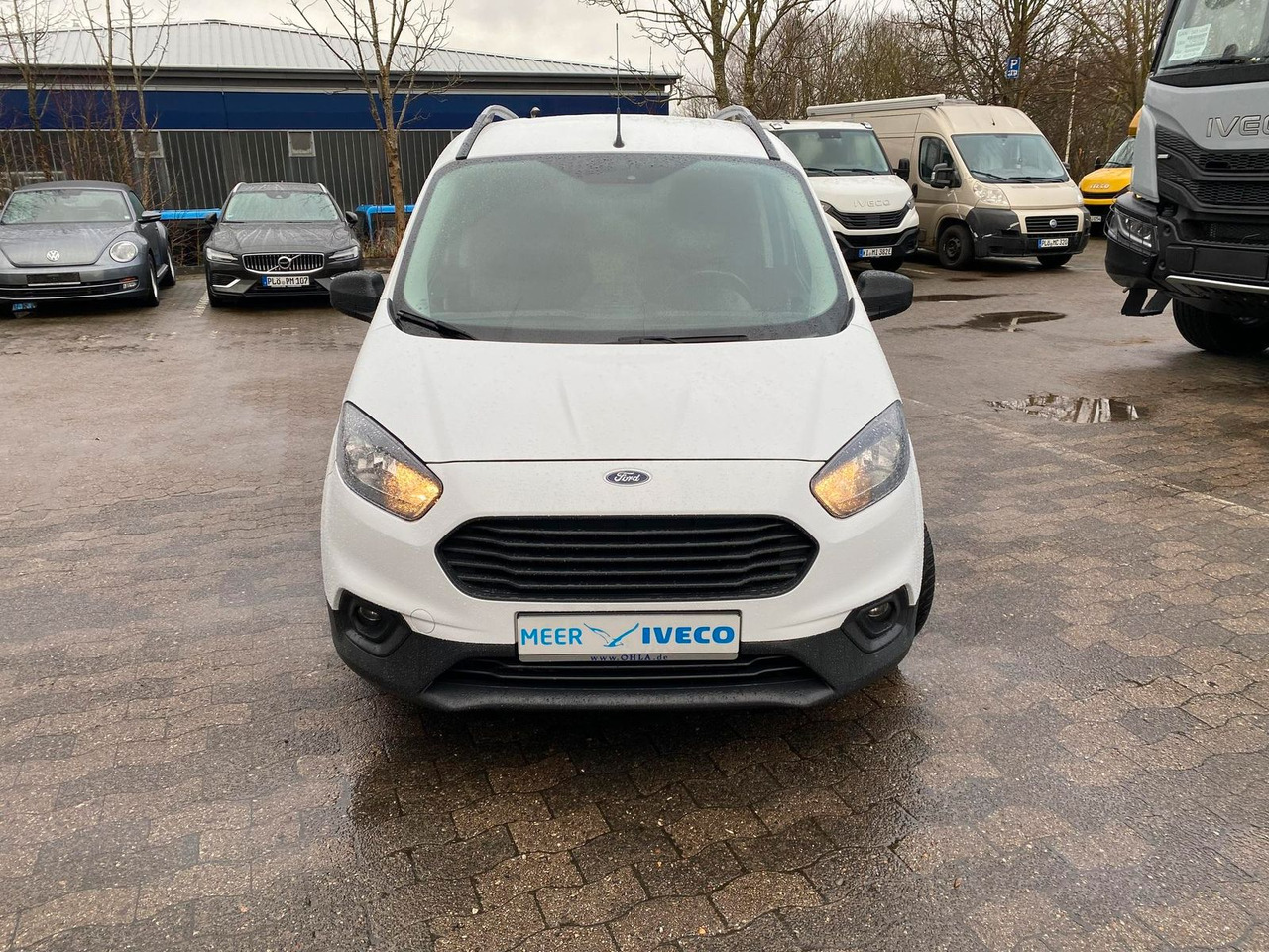 Ford Transit Courier 1.0 Trend Klima,AHK+Rückfahrk... - ميكروباص: صورة 2 Ford Transit Courier 1.0 Trend Klima,AHK+Rückfahrk... - ميكروباص: صورة 2