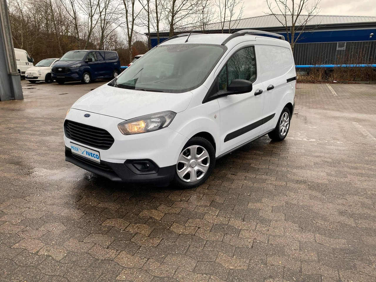 Ford Transit Courier 1.0 Trend Klima,AHK+Rückfahrk... - ميكروباص: صورة 1 Ford Transit Courier 1.0 Trend Klima,AHK+Rückfahrk... - ميكروباص: صورة 1