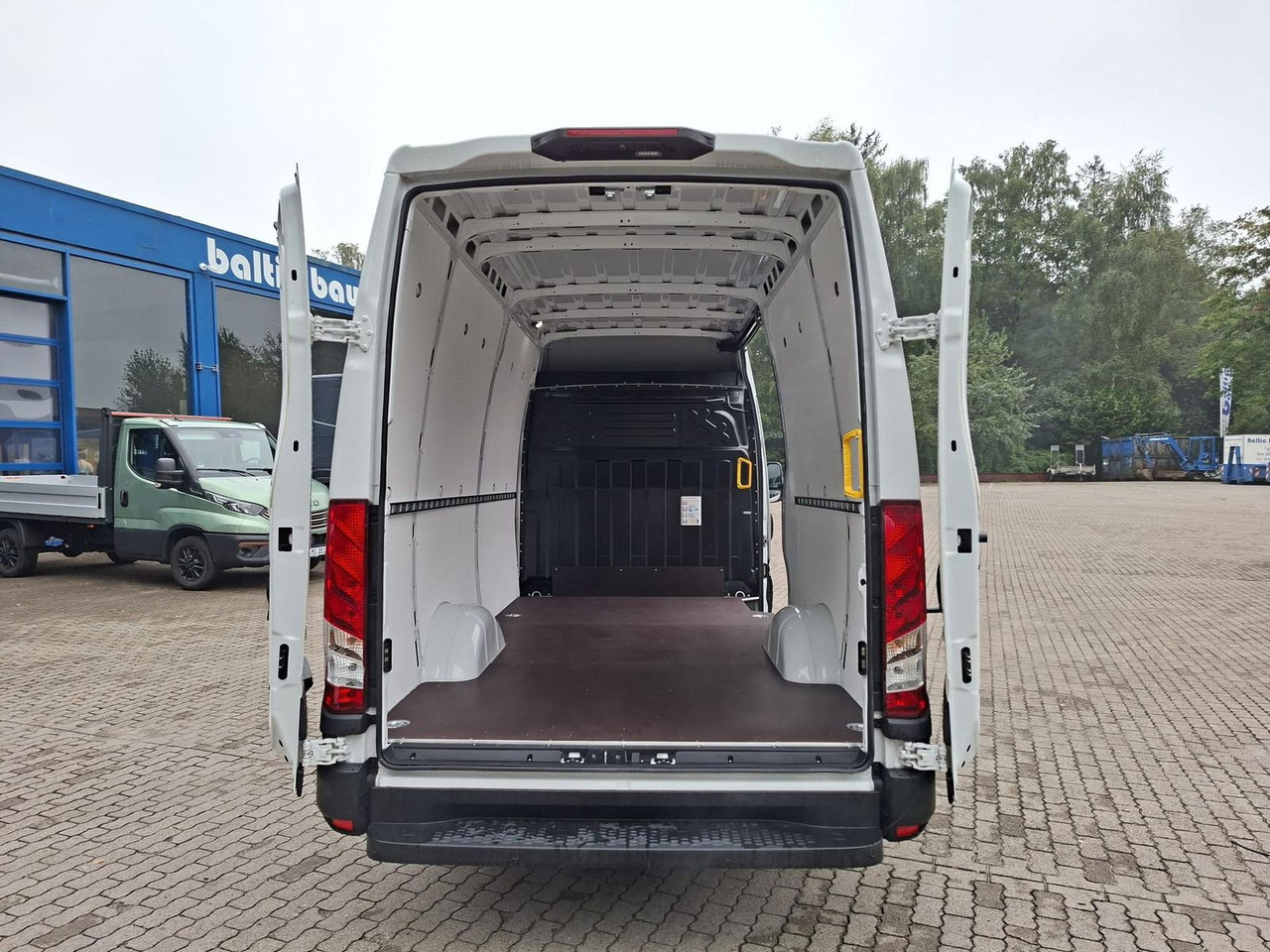 Iveco 35S16A8V Klima, Radio, Kamera ab 0% Finanzierbar - فان: صورة 5 Iveco 35S16A8V Klima, Radio, Kamera ab 0% Finanzierbar - فان: صورة 5