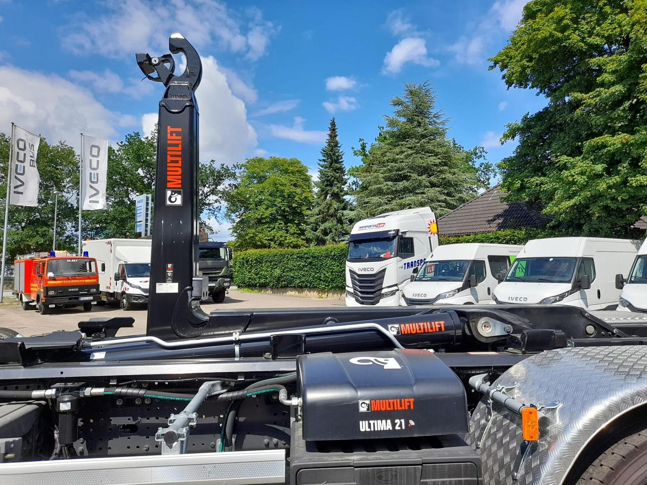 Iveco AD280X46Y/PS ON HIAB 490PS Lenk-Lift - شاحنة قلاب: صورة 3 Iveco AD280X46Y/PS ON HIAB 490PS Lenk-Lift - شاحنة قلاب: صورة 3