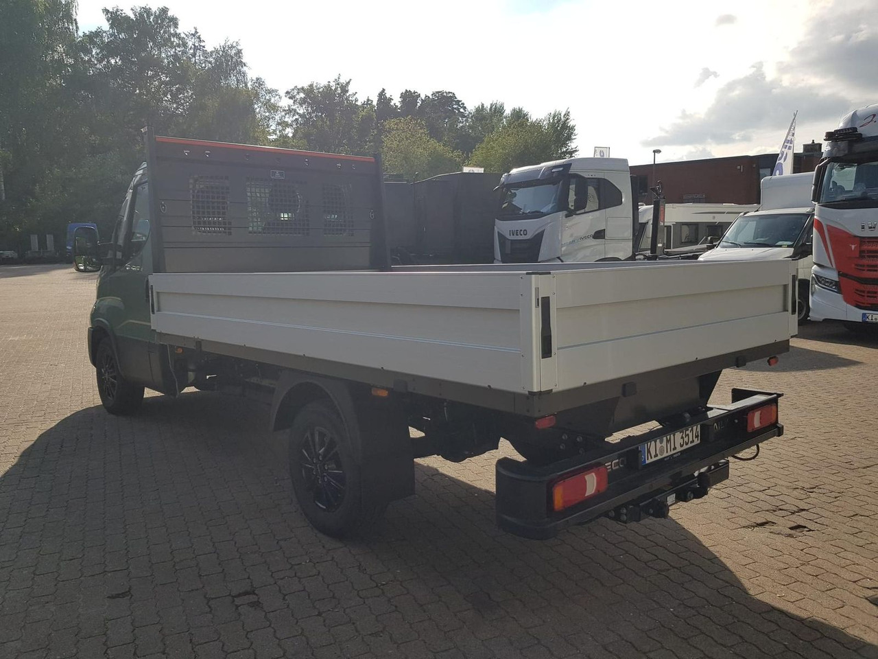 Iveco Daily 35S14HA8  Pritsche AHK 100 kW (136 PS),... - شاحنة توصيل مفتوحة: صورة 3 Iveco Daily 35S14HA8  Pritsche AHK 100 kW (136 PS),... - شاحنة توصيل مفتوحة: صورة 3