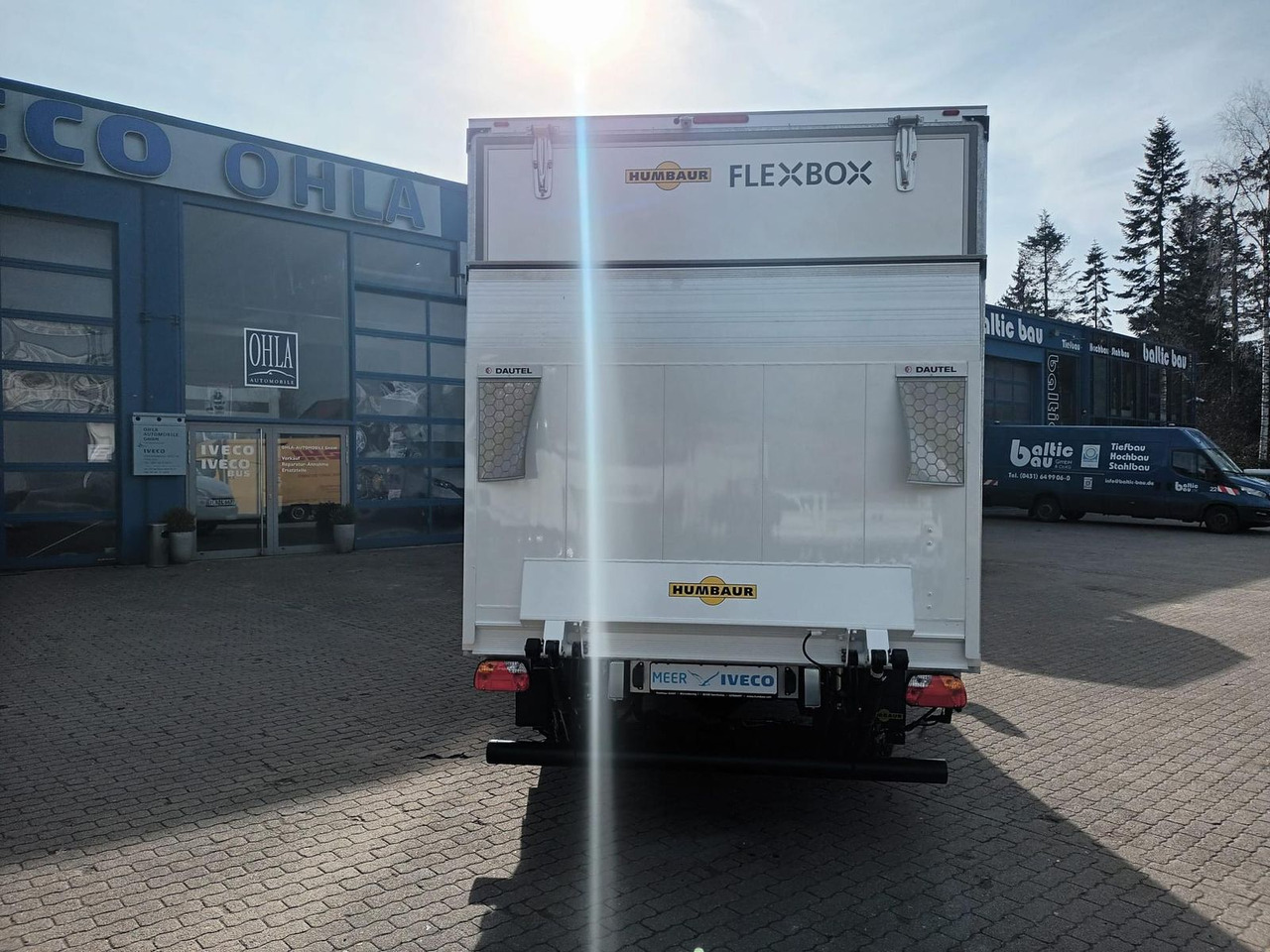 Iveco Daily 35S14HE Koffer LBW, Rückfahrkamera 2x a... - شاحنة بصندوق مغلق: صورة 3 Iveco Daily 35S14HE Koffer LBW, Rückfahrkamera 2x a... - شاحنة بصندوق مغلق: صورة 3
