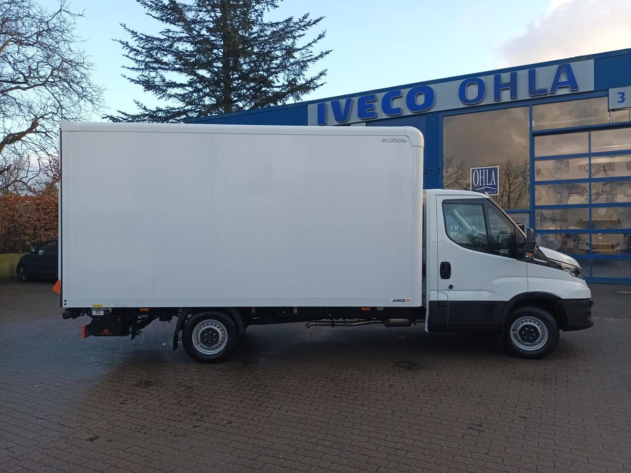 Iveco Daily 35S16HA8 Koffer LBW - ab 0% Finanzieren - شاحنة بصندوق مغلق: صورة 5 Iveco Daily 35S16HA8 Koffer LBW - ab 0% Finanzieren - شاحنة بصندوق مغلق: صورة 5
