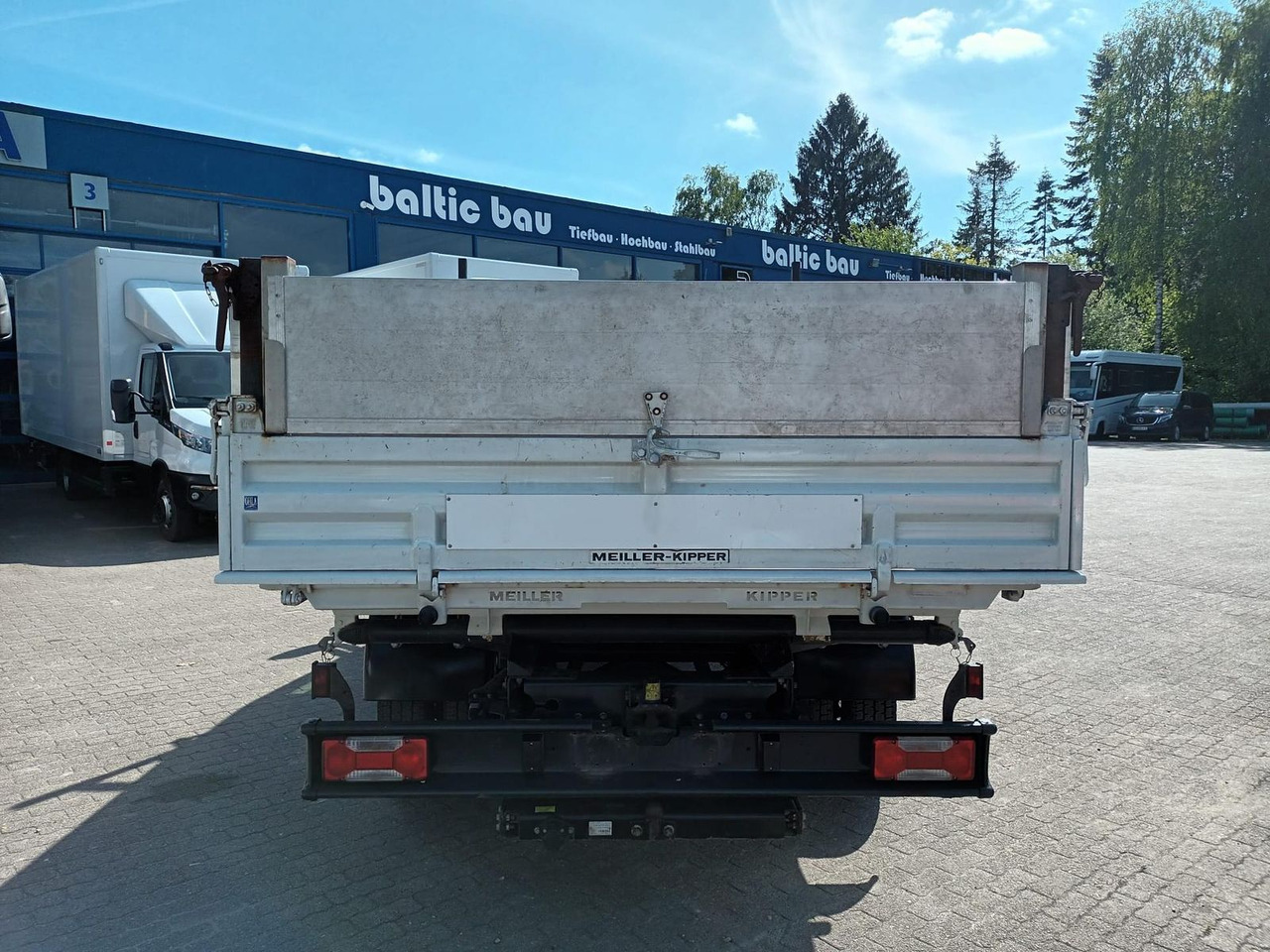 Iveco Daily 70C18H Meiler Dreiseitenkipper, AHK, Klima - قلاب صغير: صورة 4 Iveco Daily 70C18H Meiler Dreiseitenkipper, AHK, Klima - قلاب صغير: صورة 4