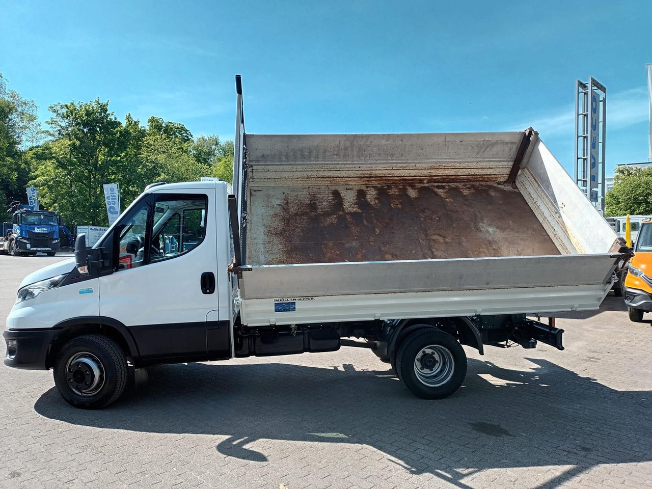 Iveco Daily 70C18H Meiler Dreiseitenkipper, AHK, Klima - قلاب صغير: صورة 3 Iveco Daily 70C18H Meiler Dreiseitenkipper, AHK, Klima - قلاب صغير: صورة 3