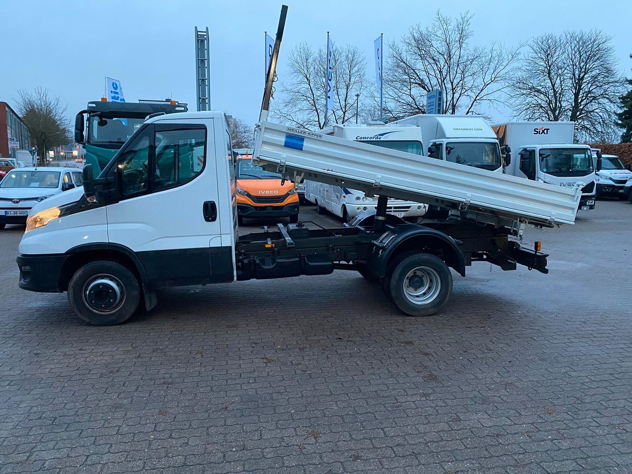 Iveco Daily 70C18H Meiler Dreiseitenkipper*AHK*RADI... - قلاب صغير: صورة 2 Iveco Daily 70C18H Meiler Dreiseitenkipper*AHK*RADI... - قلاب صغير: صورة 2