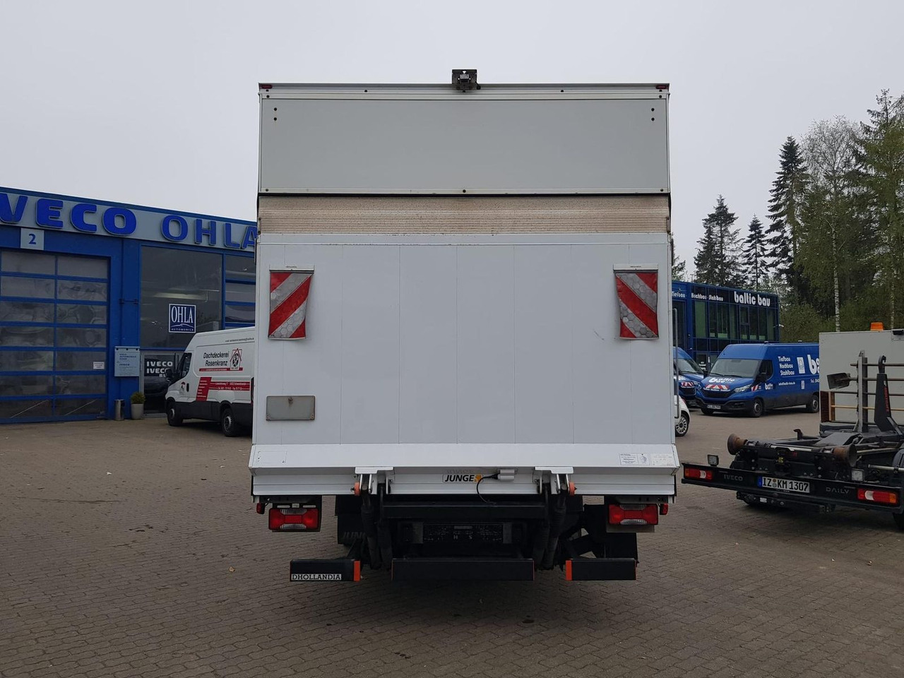 Iveco Daily 70C18HA8/P Koffer, Luftfederung, Kamera - شاحنة بصندوق مغلق: صورة 5 Iveco Daily 70C18HA8/P Koffer, Luftfederung, Kamera - شاحنة بصندوق مغلق: صورة 5