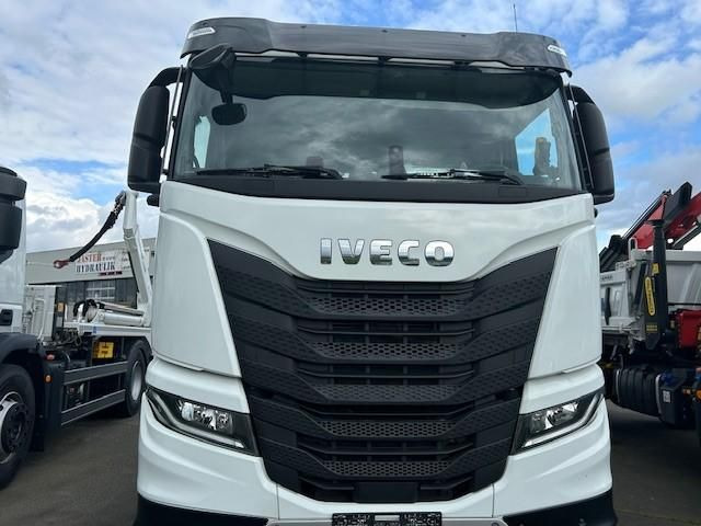 Iveco X-WAY AS280X49Y/PS ON Abrollkipper Hiab 21S.... - شاحنة برافعة خطافية: صورة 2 Iveco X-WAY AS280X49Y/PS ON Abrollkipper Hiab 21S.... - شاحنة برافعة خطافية: صورة 2