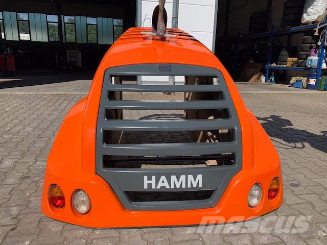 Hamm H13 H16 Motorhaube - غطاء السيارة - آلات الإنشاء: صورة 5 Hamm H13 H16 Motorhaube - غطاء السيارة - آلات الإنشاء: صورة 5
