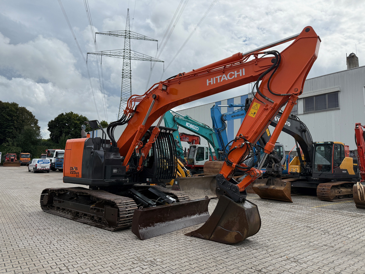 Hitachi ZX225 USLC-5B Kurzheck Kettenbagger - حفّار: صورة 3 Hitachi ZX225 USLC-5B Kurzheck Kettenbagger - حفّار: صورة 3