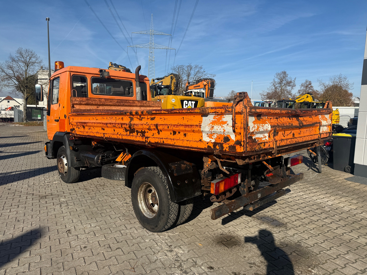 MAN 8.163 L2000 3-Seiten-Kipper AHK - شاحنة قلاب: صورة 5 MAN 8.163 L2000 3-Seiten-Kipper AHK - شاحنة قلاب: صورة 5