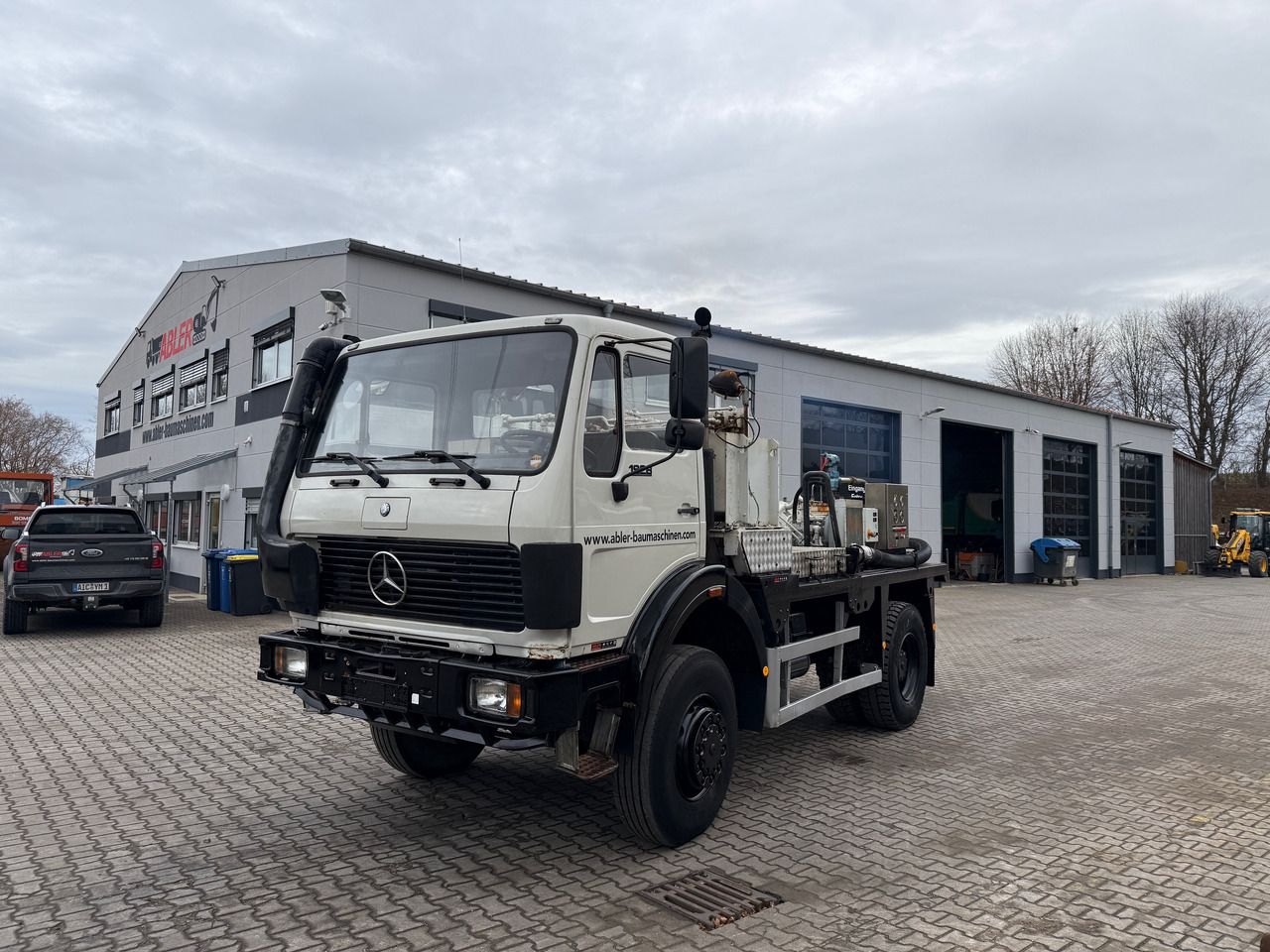 MErcedes-Benz 1928 NG V8 4x4 Uraca Hochdruckpumpe KD412 - سيارة خدمات/ سيارة خاصة, شاحنة: صورة 2 MErcedes-Benz 1928 NG V8 4x4 Uraca Hochdruckpumpe KD412 - سيارة خدمات/ سيارة خاصة, شاحنة: صورة 2