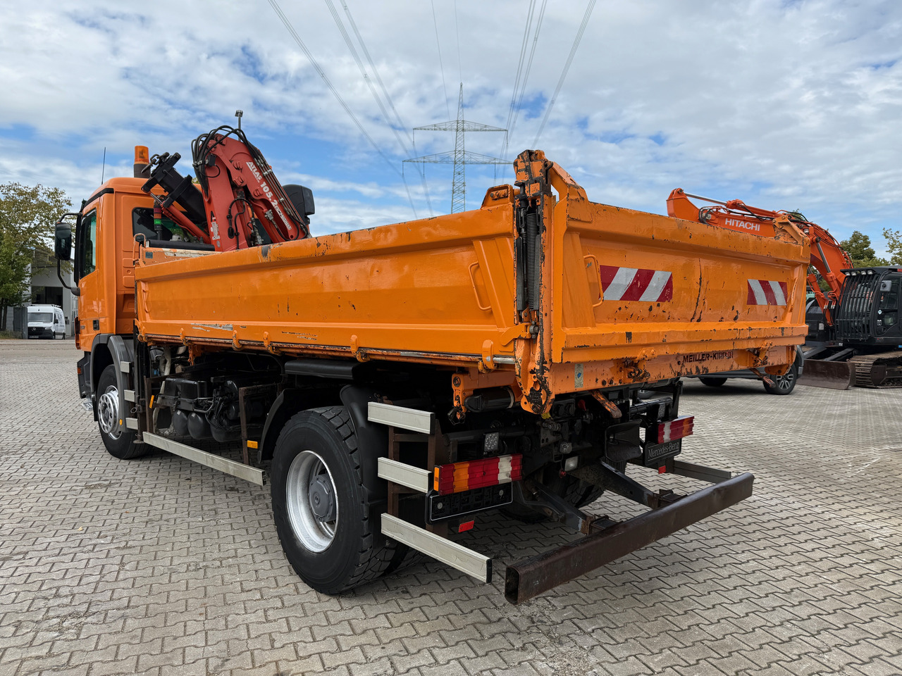 Mercedes-Benz 1832 Actros MP2 3-Seiten-Kipper mit Kran + Funk - شاحنة قلاب, شاحنة كرين: صورة 5 Mercedes-Benz 1832 Actros MP2 3-Seiten-Kipper mit Kran + Funk - شاحنة قلاب, شاحنة كرين: صورة 5