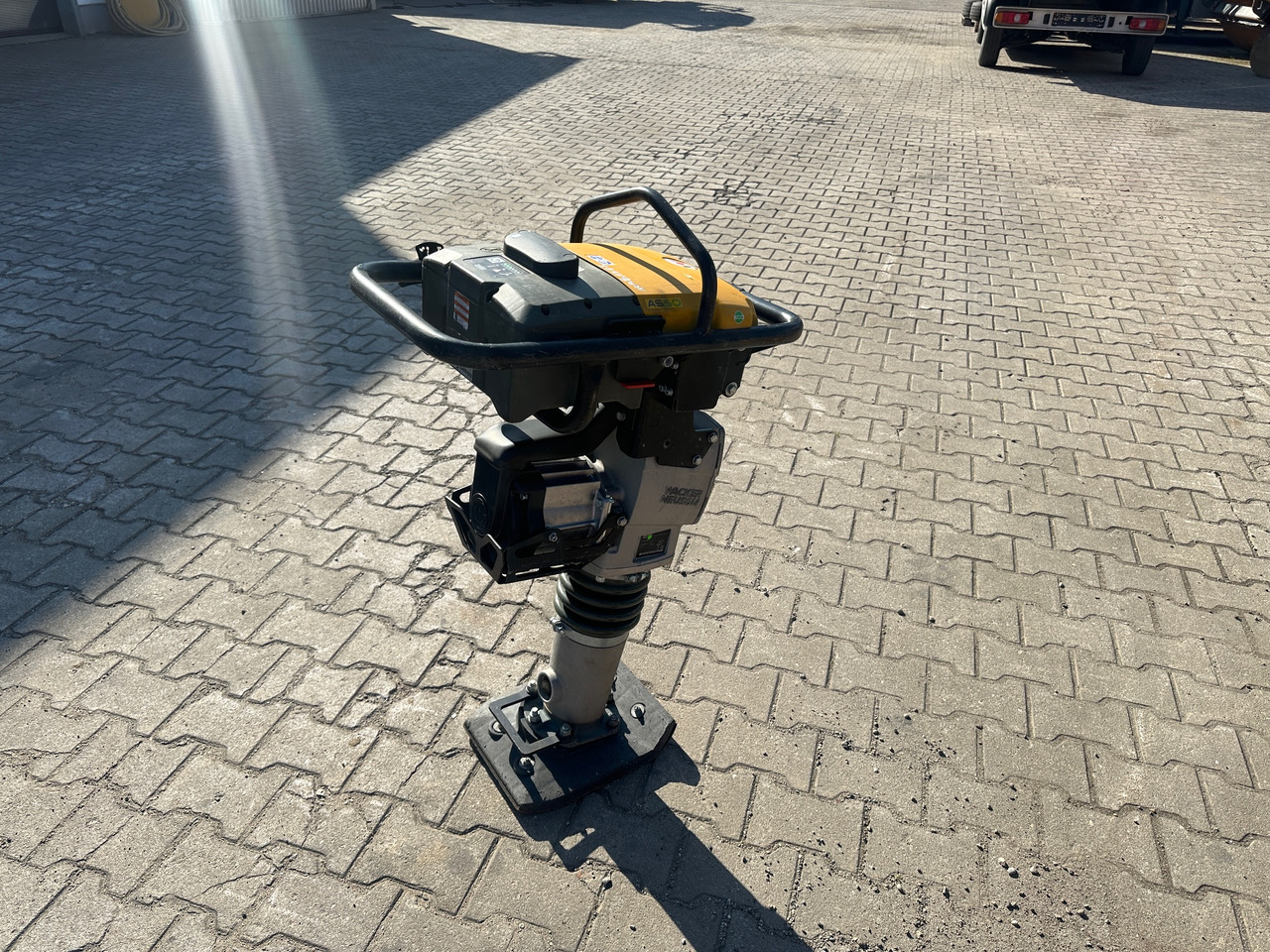 Wacker Neuson AS50E Rüttelstampfer Elektro AKKU! - آلة الدك: صورة 4 Wacker Neuson AS50E Rüttelstampfer Elektro AKKU! - آلة الدك: صورة 4