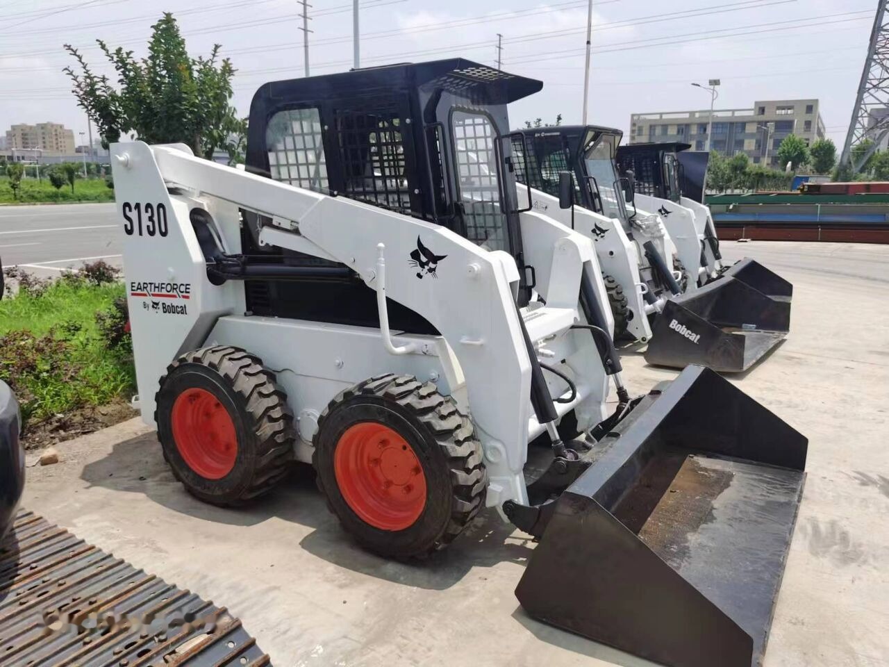 Bobcat S130 - شيول صغير: صورة 4 Bobcat S130 - شيول صغير: صورة 4