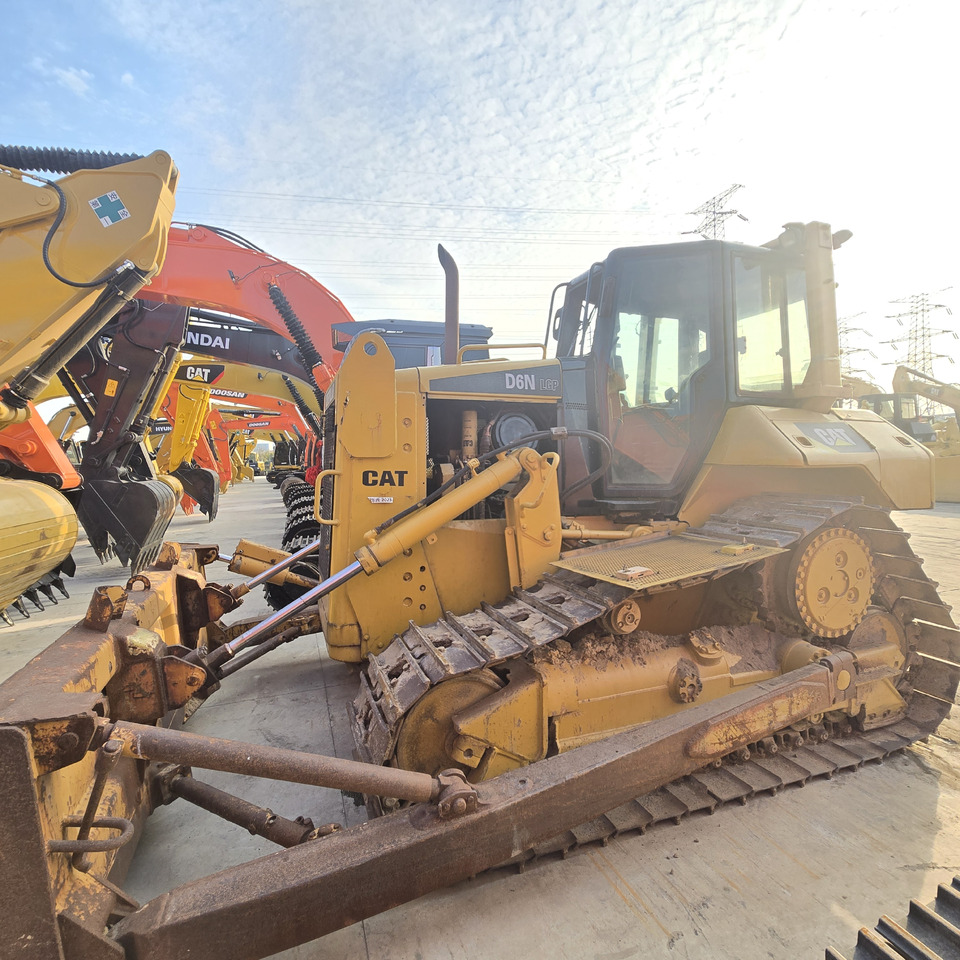 CATERPILLAR D6N - بلدوزر: صورة 1 CATERPILLAR D6N - بلدوزر: صورة 1