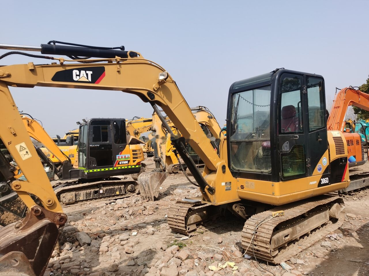 Caterpillar 306D - حفار صغير: صورة 1 Caterpillar 306D - حفار صغير: صورة 1