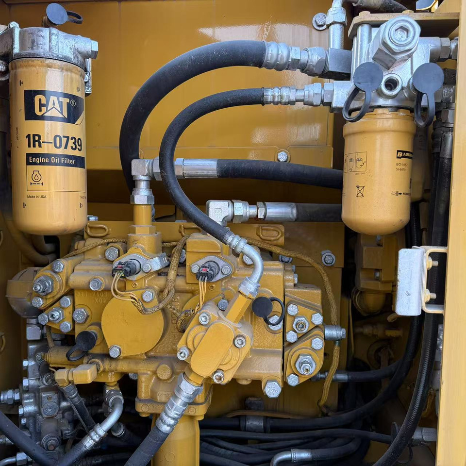 Caterpillar 318D - حفار زاحف: صورة 5 Caterpillar 318D - حفار زاحف: صورة 5