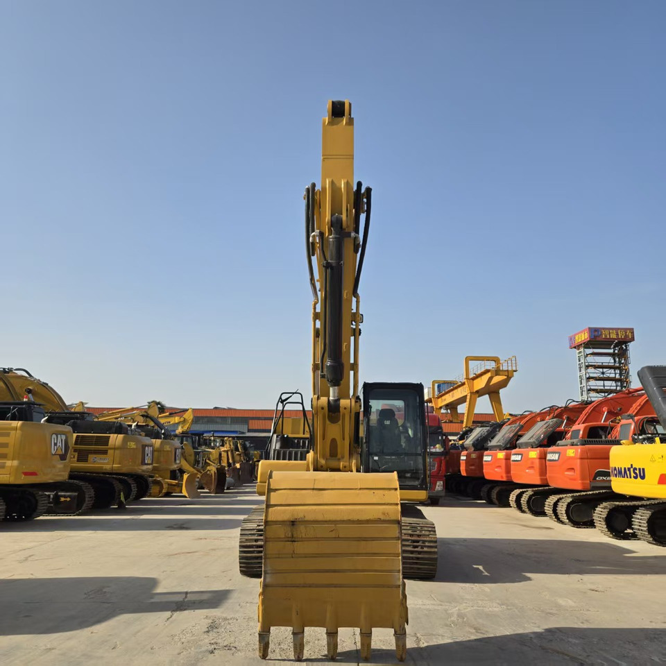 Caterpillar 323GC - حفار زاحف: صورة 2 Caterpillar 323GC - حفار زاحف: صورة 2