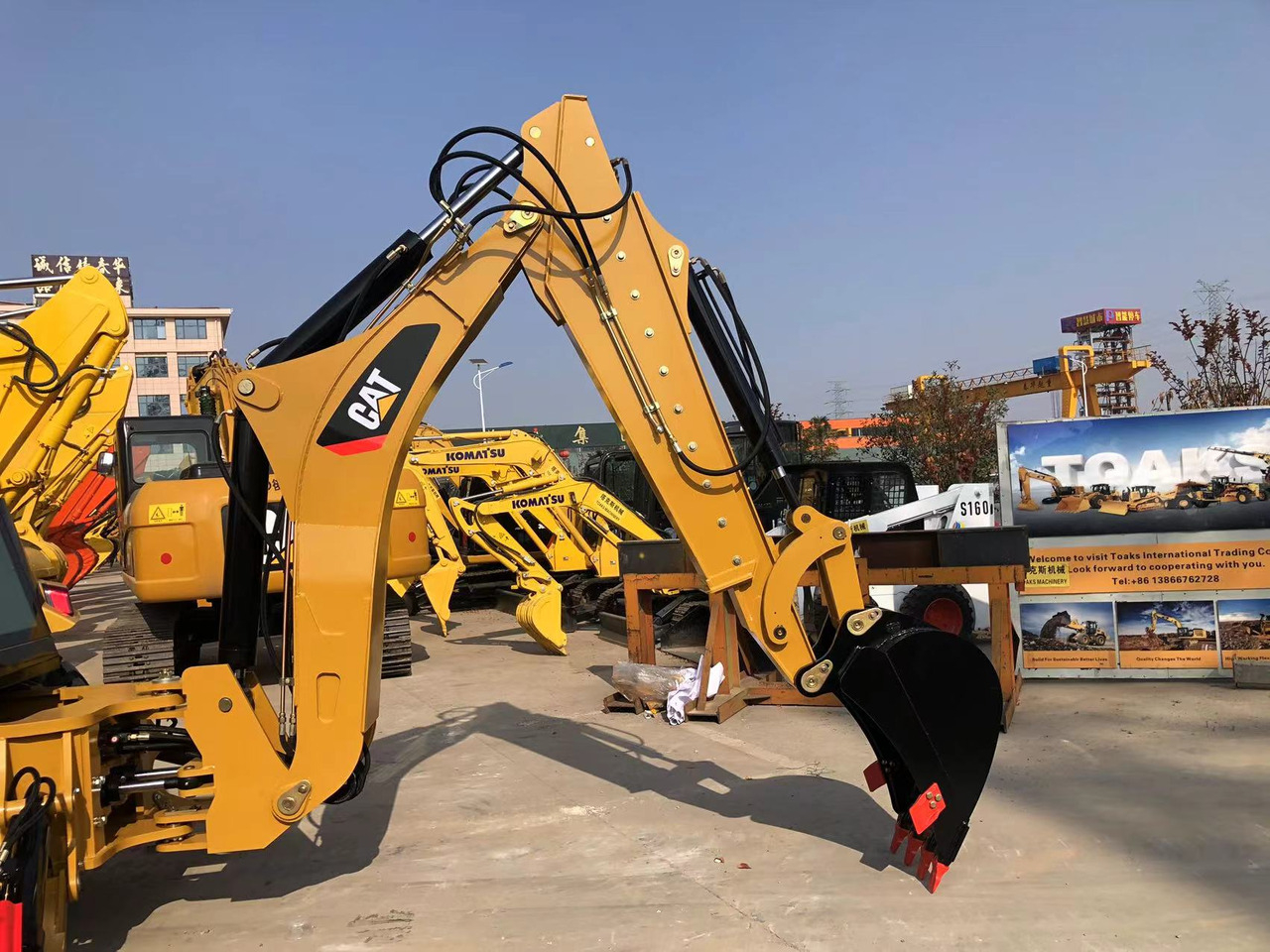Caterpillar 420F - لودر ذو محراث خلفي/ باكهو: صورة 3 Caterpillar 420F - لودر ذو محراث خلفي/ باكهو: صورة 3