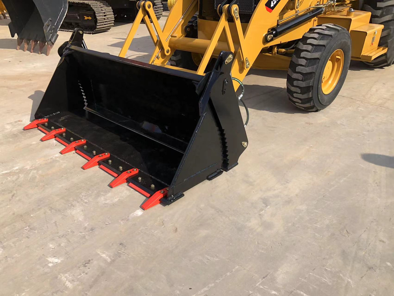 Caterpillar 420F - لودر ذو محراث خلفي/ باكهو: صورة 5 Caterpillar 420F - لودر ذو محراث خلفي/ باكهو: صورة 5
