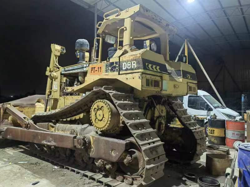 Caterpillar D8R - بلدوزر: صورة 2 Caterpillar D8R - بلدوزر: صورة 2