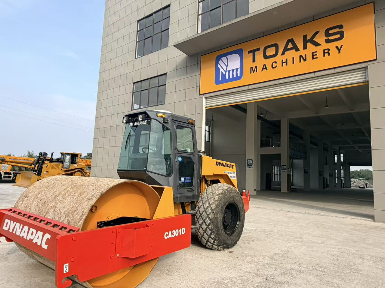 DYNAPAC CA301D - رَصَّاص الطرق: صورة 1 DYNAPAC CA301D - رَصَّاص الطرق: صورة 1