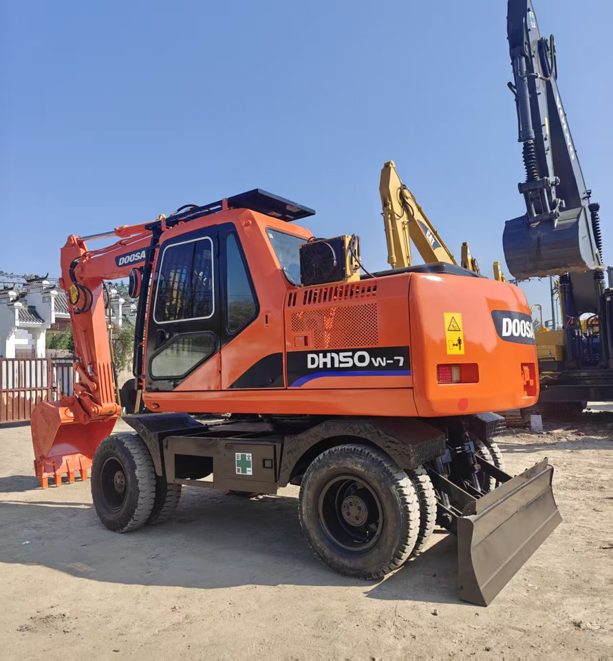 حفار ذو عجلات Doosan DH150W: صورة 12 حفار ذو عجلات Doosan DH150W: صورة 12