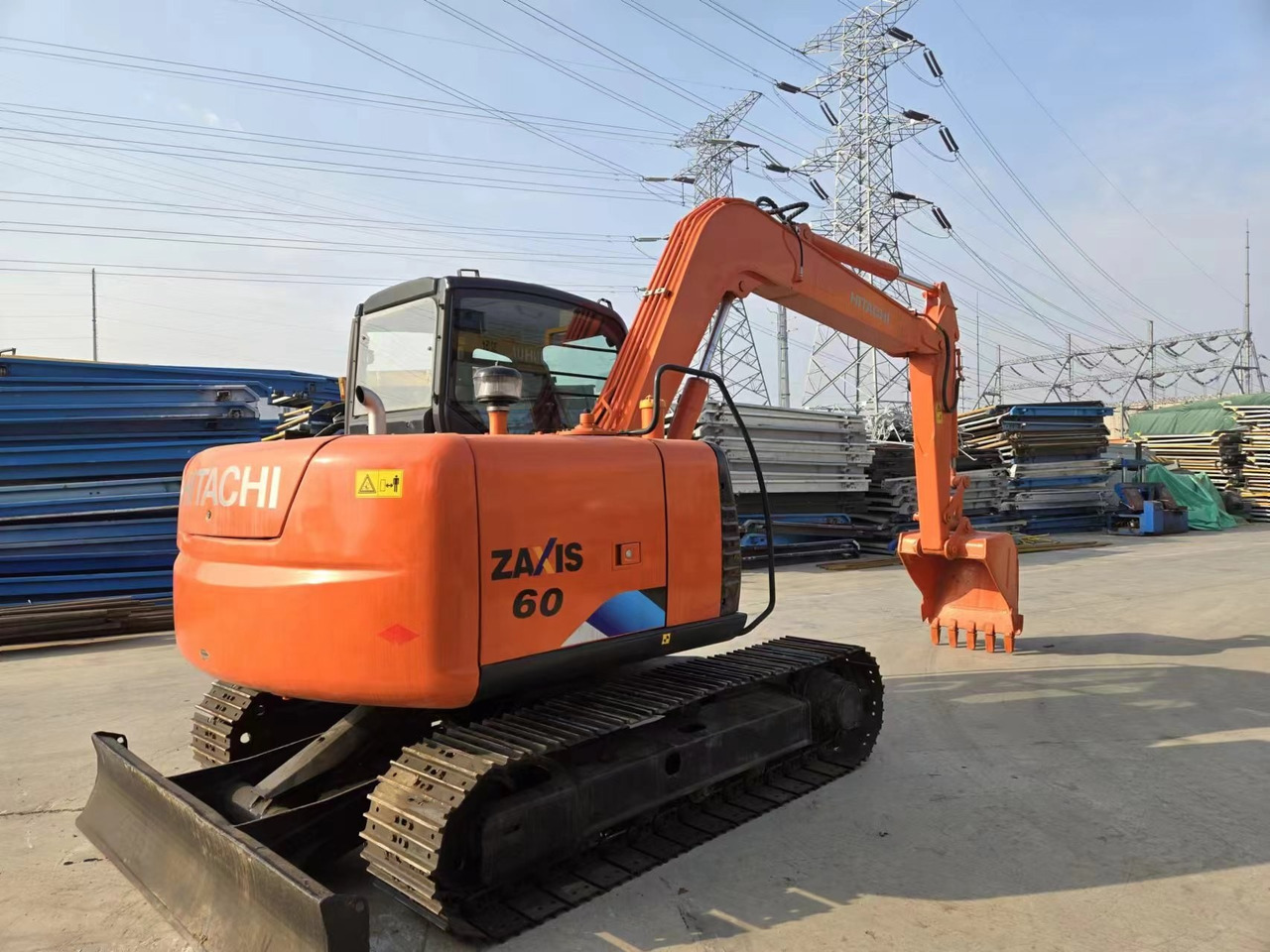 HITACHI ZX60 - حفار صغير: صورة 4 HITACHI ZX60 - حفار صغير: صورة 4