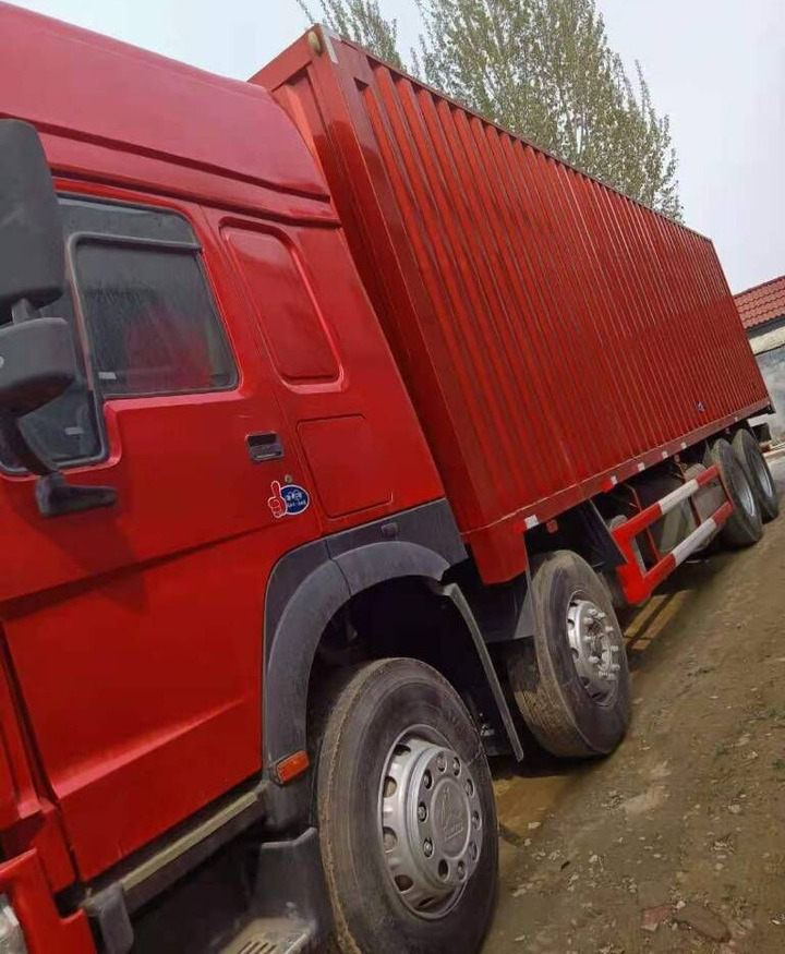 Howo 8X4 Box Truck Box Van - ناقلة حاويات/ شاحنة حاويات: صورة 2 Howo 8X4 Box Truck Box Van - ناقلة حاويات/ شاحنة حاويات: صورة 2