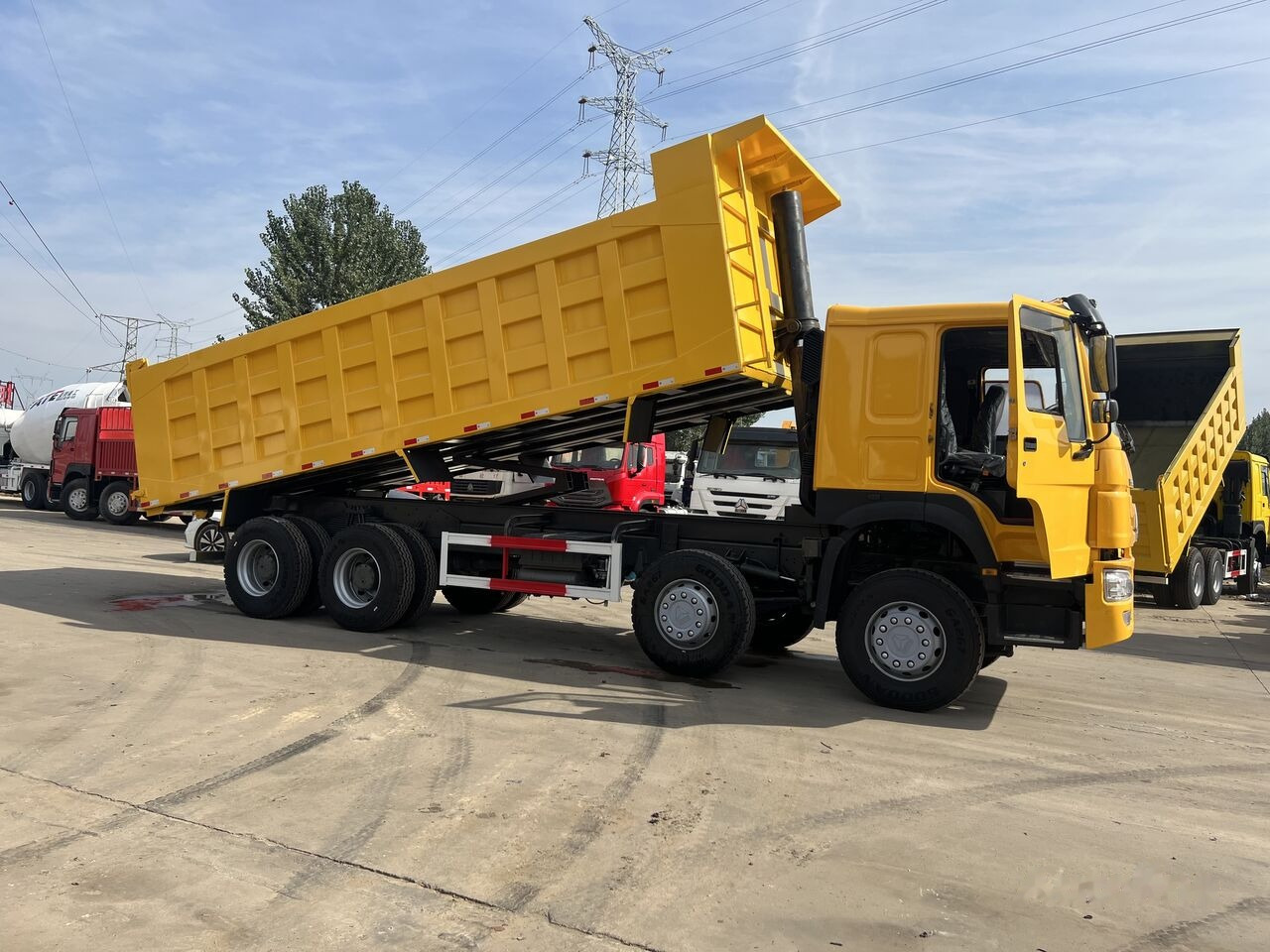 Howo - شاحنة قلاب: صورة 1 Howo - شاحنة قلاب: صورة 1