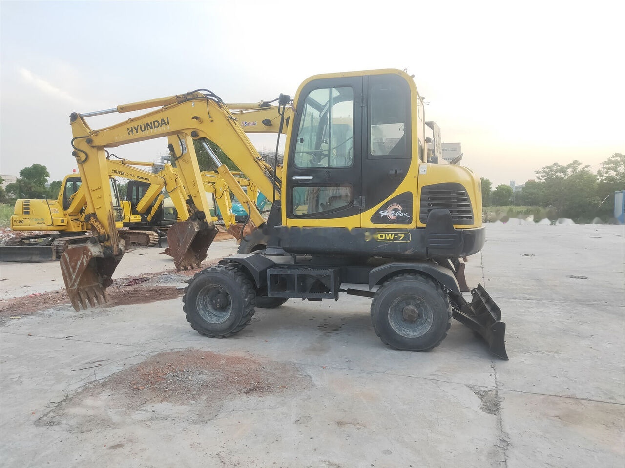 Hyundai R60W-7 - حفار ذو عجلات: صورة 5 Hyundai R60W-7 - حفار ذو عجلات: صورة 5