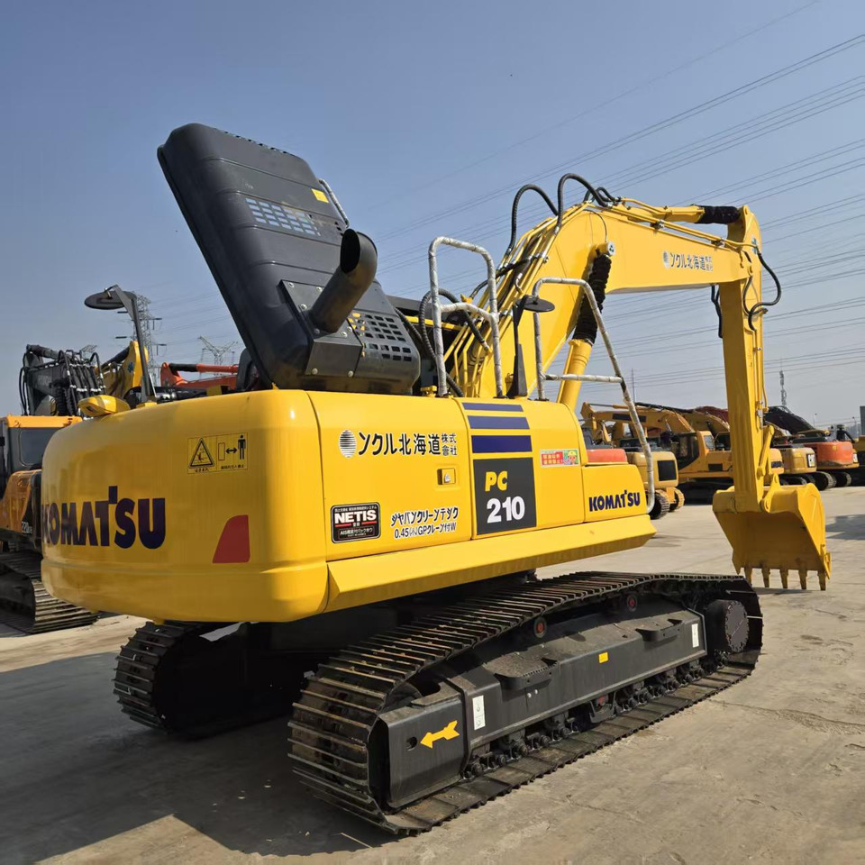 KOMATSU PC210 - حفّار: صورة 5 KOMATSU PC210 - حفّار: صورة 5