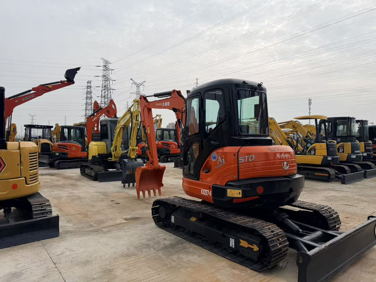 KUBOTA KX057-4 - حفار صغير: صورة 4 KUBOTA KX057-4 - حفار صغير: صورة 4