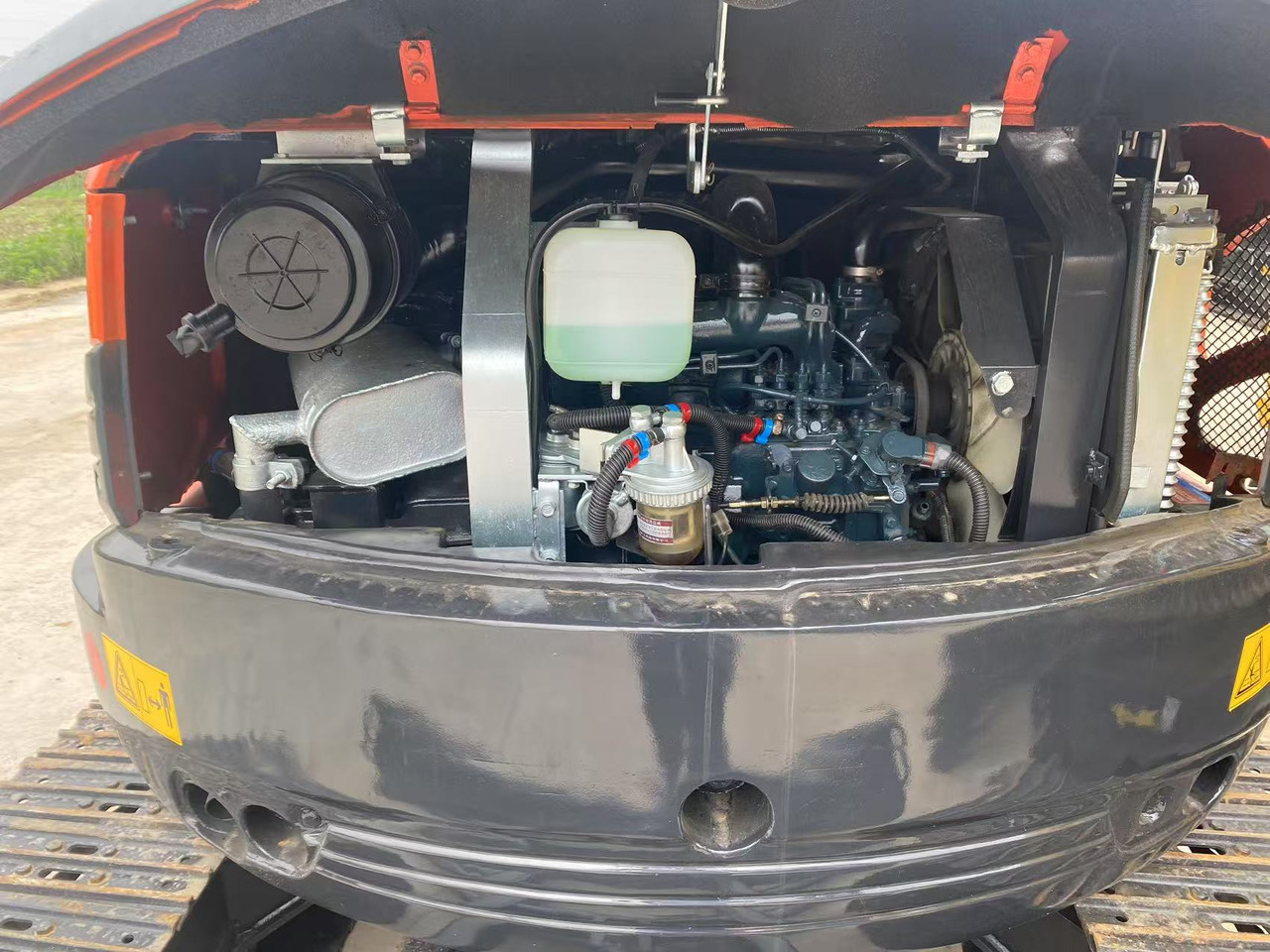 حفار صغير KUBOTA U55: صورة 14