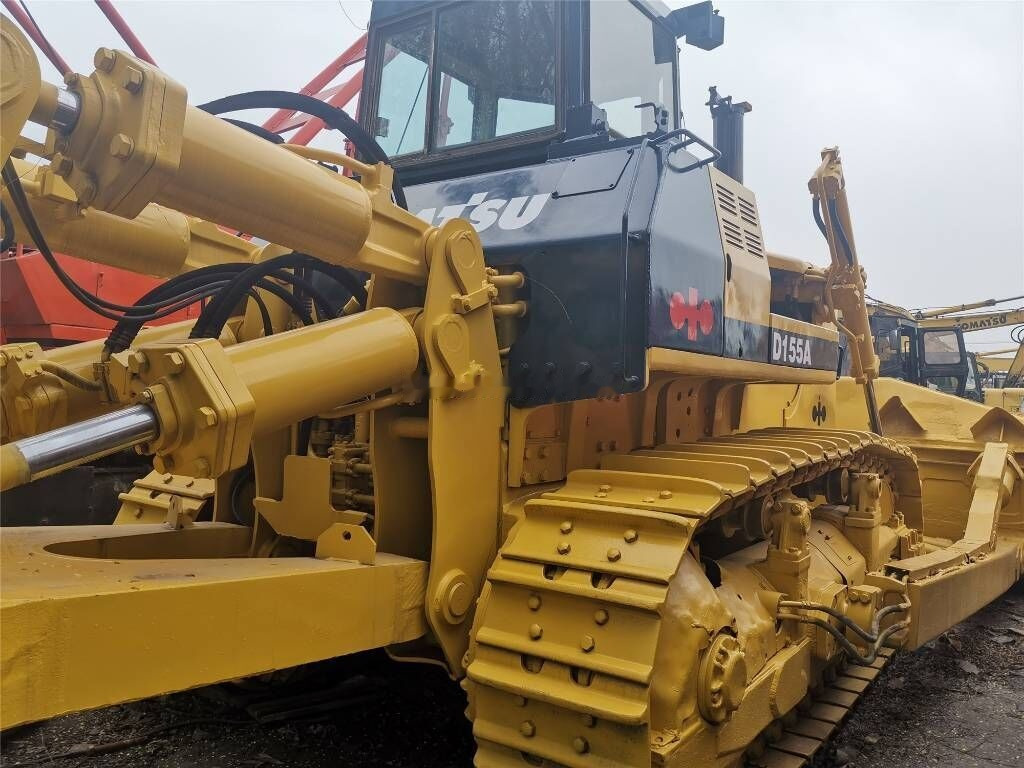 Komatsu D155A-2 - بلدوزر: صورة 1 Komatsu D155A-2 - بلدوزر: صورة 1