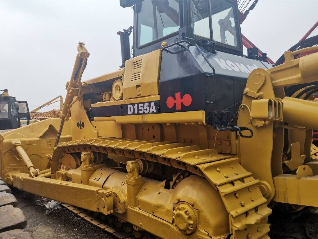 Komatsu D155A-2 - بلدوزر: صورة 2 Komatsu D155A-2 - بلدوزر: صورة 2